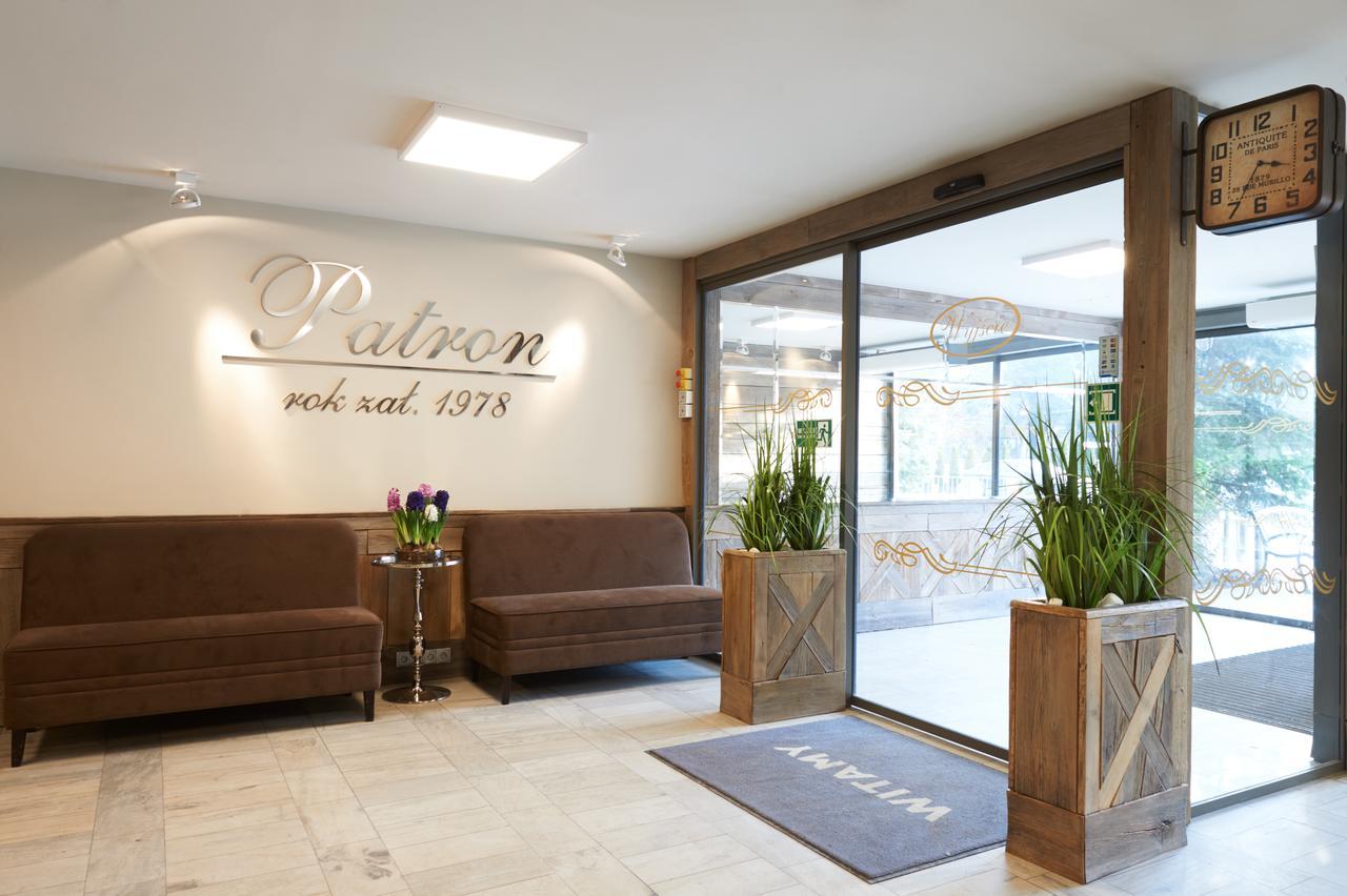 Obiekt Hotelarski Patron Varşova Dış mekan fotoğraf